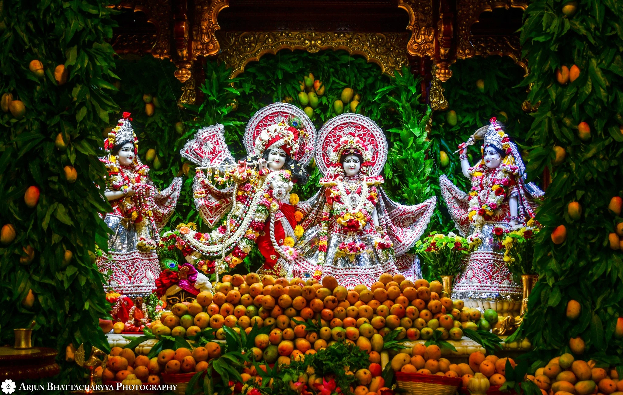 Shri Radha Govind Ashram – Slide 1